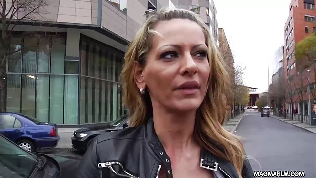 XXX χωρίς εγγραφή  Ασπρόμαυρη φωτογραφία Carmella sex ellinika video Bing