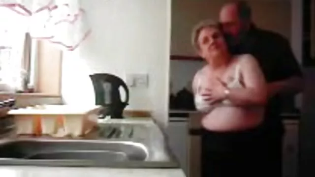 XXX χωρίς εγγραφή  Pyshechka ελληνιδεσ σεξ βιντεο Αυνανισμός