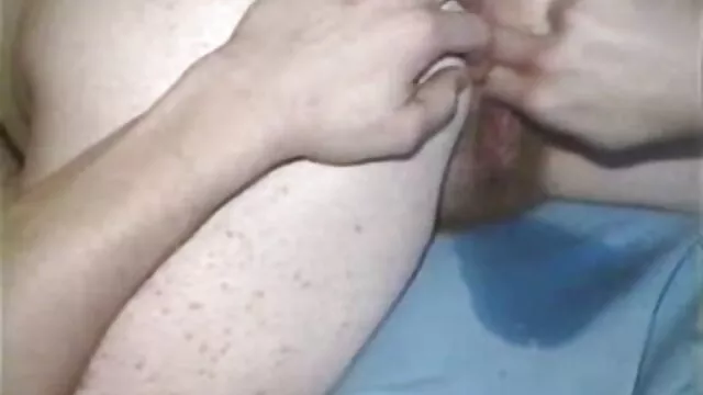 XXX χωρίς εγγραφή  Υπαίθρια πορνο βιντεο με μια ξανθιά