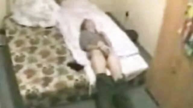 XXX χωρίς εγγραφή  Προπονητής τρίβει στύση δορεαν σεξ βιντεο