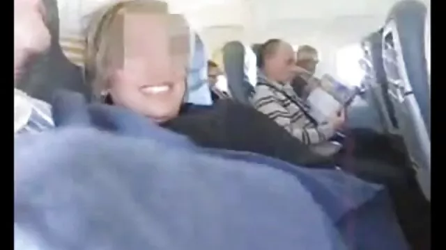 XXX χωρίς εγγραφή  Μια μελαχρινή σεχ χχχ βιντεο καθόλου