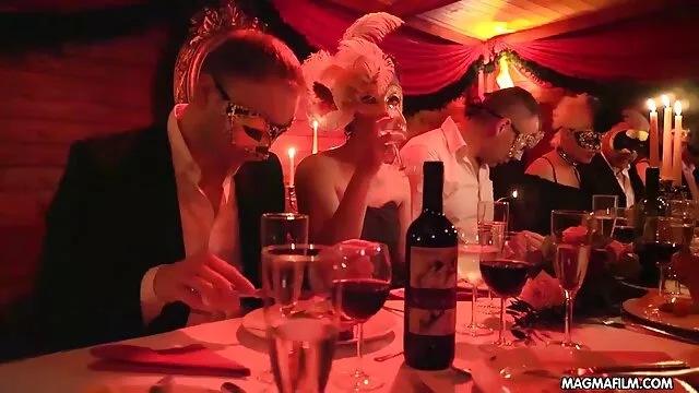 XXX χωρίς εγγραφή  Την πρώτη φορά που ένα busty νεαρή γυναίκα στο μπάνιο fingering φαλακρός κόλπο χχχ ελληνικα βιντεο