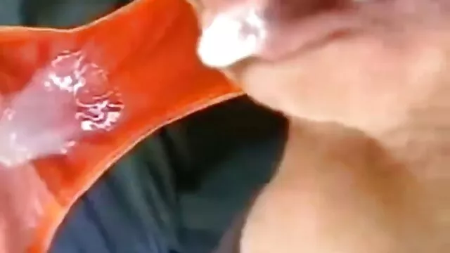 XXX χωρίς εγγραφή  Η ερασιτεχνικα βιντεο με σεχ όμορφη μαμά μου μετά από ένα μπάνιο